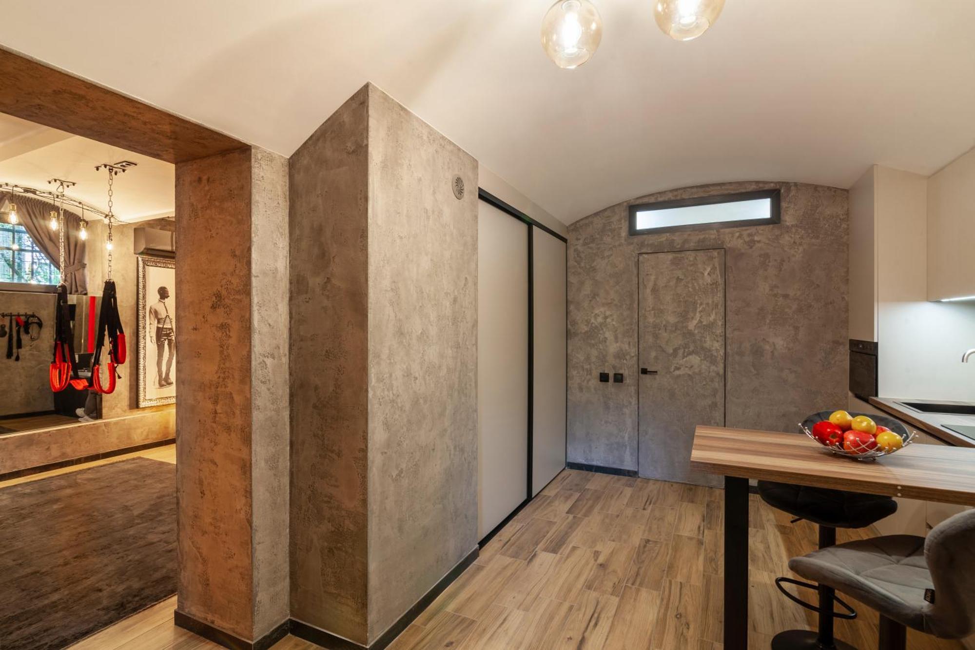 Royal Hot Jucuzzi Apartment 利沃夫 外观 照片